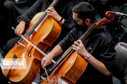 Le spectacle religieux et musical  "Porte-étendard" dans la salle de Vahdat