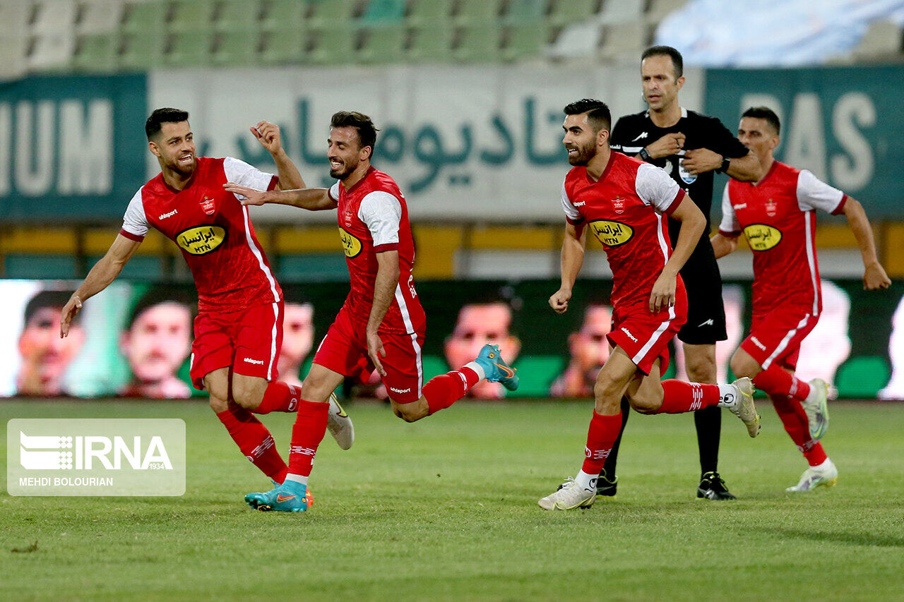 برسبوليس يعزز صدارته للدوري الايراني بفوزه على هوادار