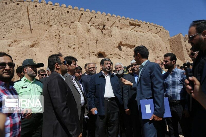 وزیر میراث فرهنگی از ۲ اثر تاریخی شهرستان اسفراین بازدید کرد
