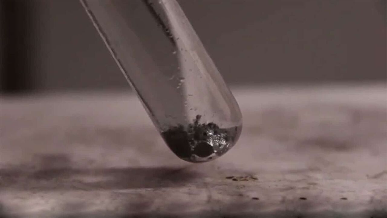 پرتاب ماهواره «ظفر 2» به زودی / تولید الماسهای نانویی با استفاده از پلاستیک 17