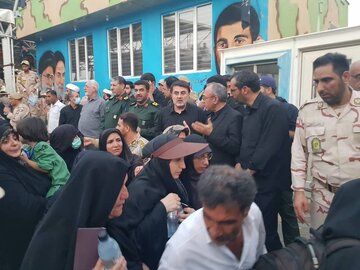 استاندار کرمانشاه: عبور زائران از مرز خسروی دوباره به جریان افتاده است
