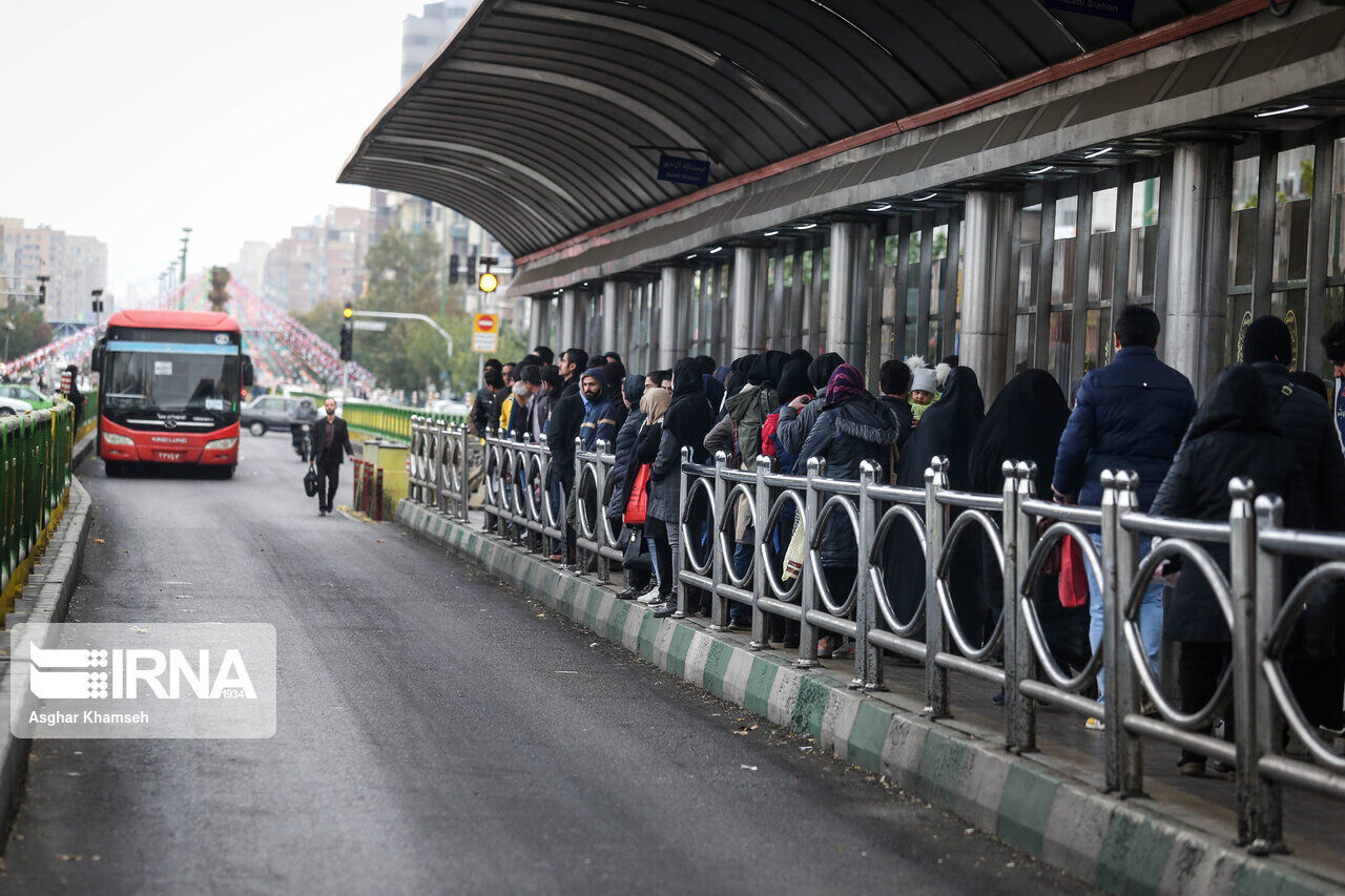 سامانه هوشمند حمل و نقل عمومی اصفهان رونمایی شد سامانه هوشمند حمل و نقل عمومی اصفهان رونمایی شد