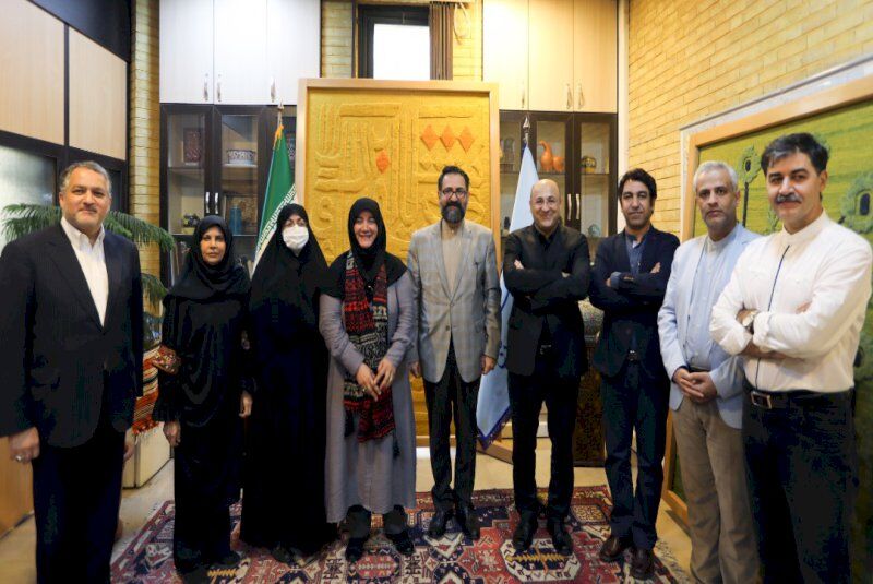 اعضای شورای سیاستگذاری هفتمین جشنواره فجر صنایعدستی حکم گرفتند اعضای شورای سیاستگذاری هفتمین جشنواره فجر صنایعدستی حکم گرفتند