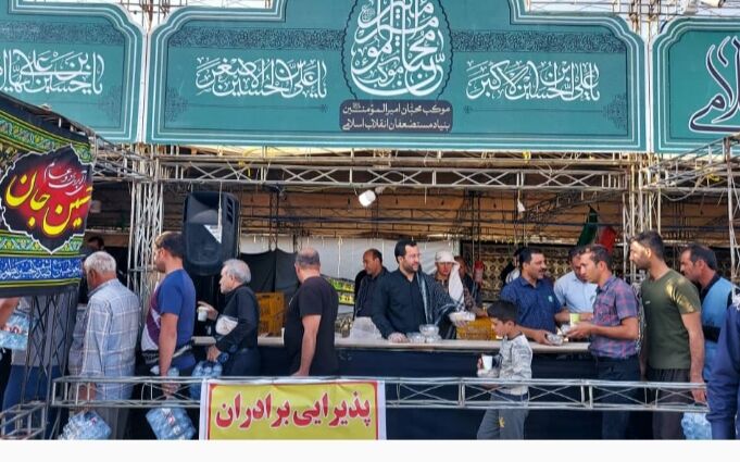 موکب بنیاد مستضعفان ایلام روزانه سه تا ۶ هزار پرس غذا توزیع می کند