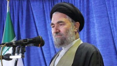 امام جمعه بروجرد: شهدا و شخصیت های بزرگ با خون خود باعث تقویت انقلاب شدند