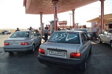 سوخت موردنیاز خودروی زائران اربعین حسینی در استان همدان تامین شده است