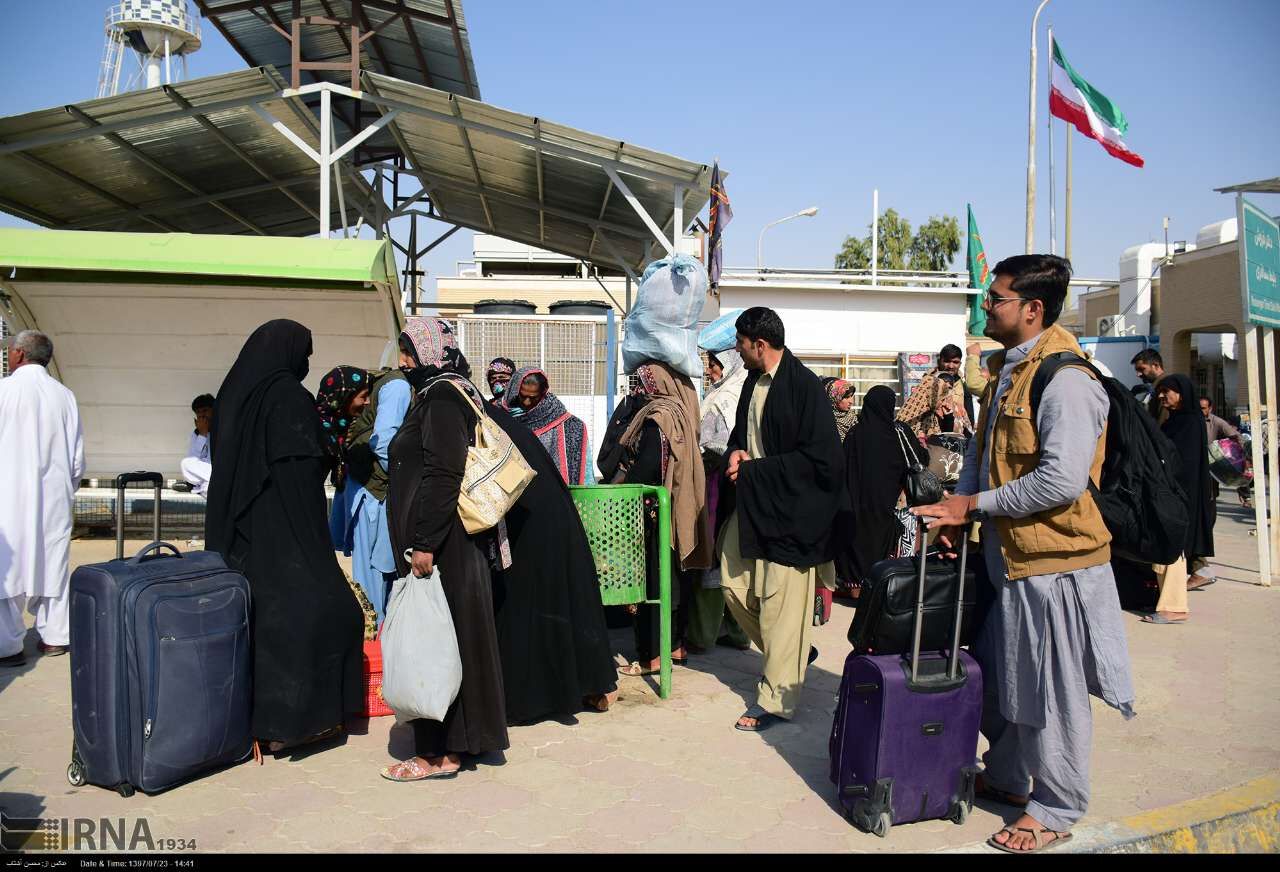 18 ہزار سے زائد پاکستانی زائرین سیستان و بلوچستان کی سرحدوں سے ایران میں داخل ہوگئے