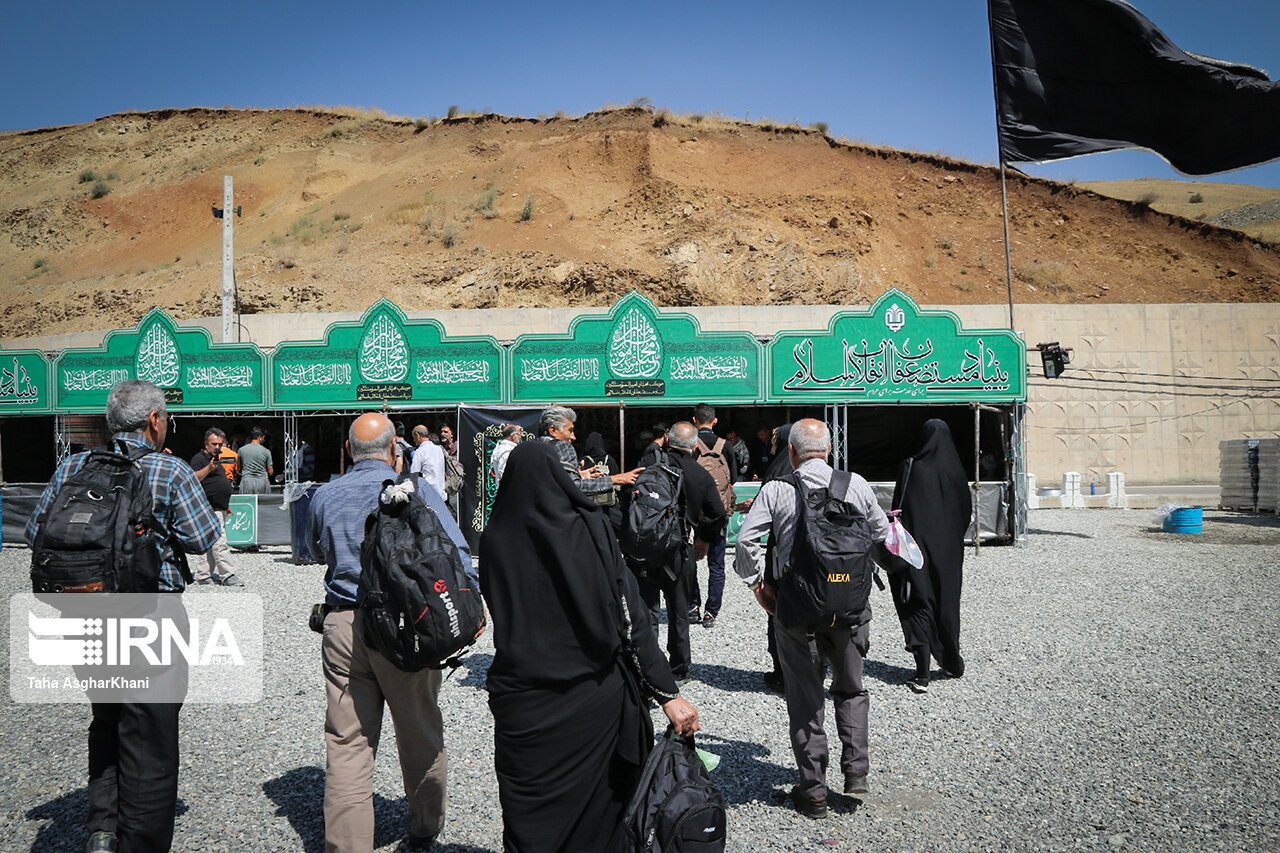 تداوم پیگیری‌ها و مدیریت سفر زمینی اربعین/ موج بازگشت زائران به کشور آغاز شد