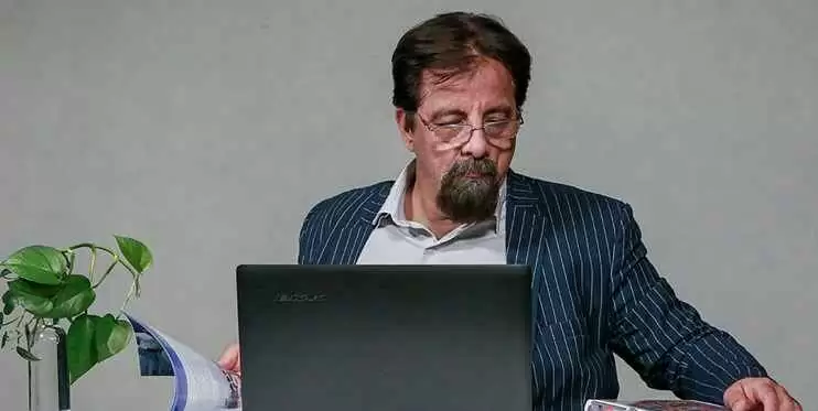 کارگاه نثر رسانه در قالب یک کتاب