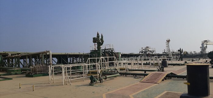 فتح هفت دریا با غولهای شناور نفتی ایران