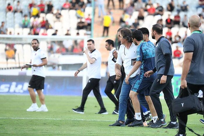استقلال از مربی پرسپولیسی نساجی شکایت کرد