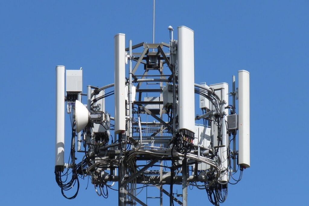 نقص فنی علت اصلی قطعی ارتباط تلفن ها در کیش اعلام شد