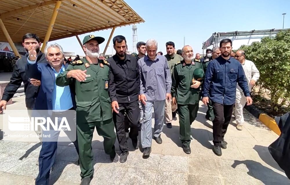 فیلم - بازدید فرمانده کل سپاه پاسداران انقلاب اسلامی از پایانه مرزی شلمچه 