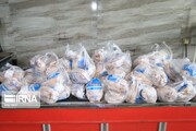 خیران کرمان سه تن گوشت مرغ بین بیماران سرطانی نیازمند توزیع کردند