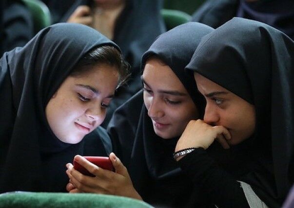 با نوجوان سلبریتیزدهمان چه کنیم؟ با نوجوان سلبریتیزدهمان چه کنیم؟