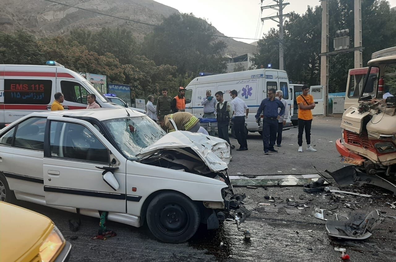 تصادف در جاده کرج - چالوس ۹ مصدوم برجای گذاشت 