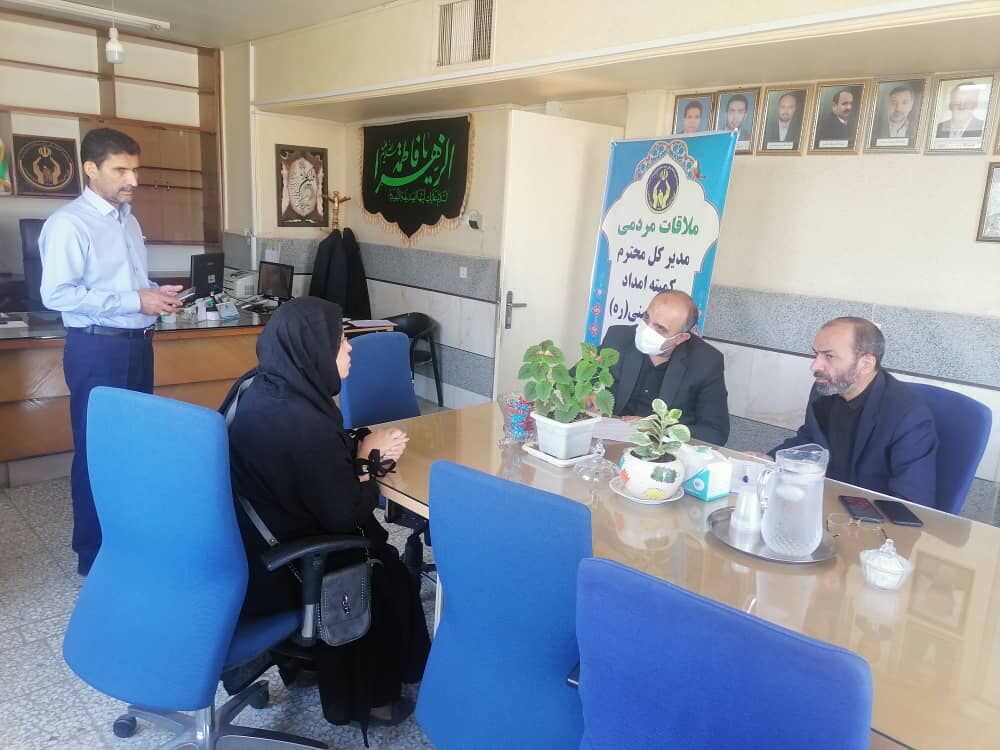 مدیرکل کمیته امداد استان تهران پای سخن مددجویان ورامین نشست مدیرکل کمیته امداد استان تهران پای سخن مددجویان ورامین نشست