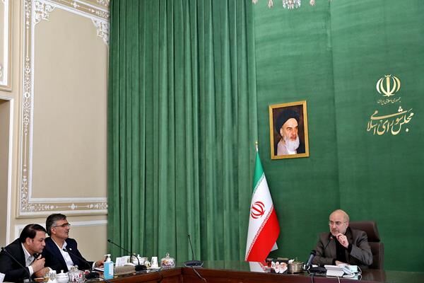 قالیباف: مشکل ناترازی بانک‌ها باید رفع شود