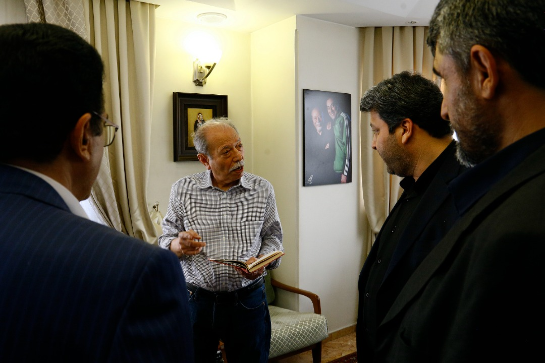 دیدار رئیس سازمان سینمایی با علی نصیریان به مناسبت روز سینما