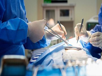 نخستین عمل جراحی بی اختیاری ادرار بانوان در نیشابور انجام شد