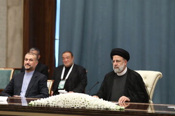 آیت‌الله رئیسی: ملت ایران با اراده خود تهدیدها را به فرصت‌ها تبدیل کرد