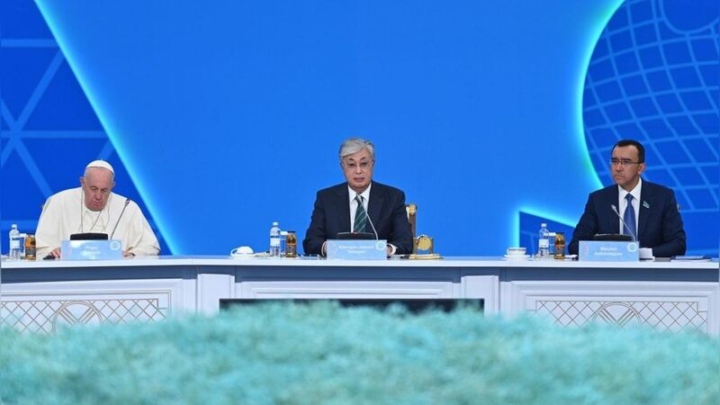 آغاز به کار کنگره رهبران مذاهب جهانی و سنتی با حضور ایران در قزاقستان