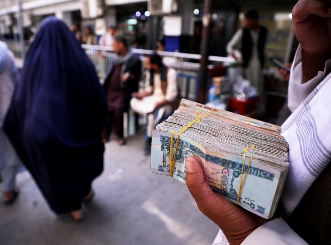 سیاست‌های دوگانه آمریکا؛ از مسدود کردن اموال ملت افغانستان تا وعده تاسیس صندوق در سوئیس