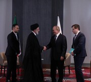 ایرانی صدر نے سمرقند میں پیوٹن کے ساتھ ملاقات کی