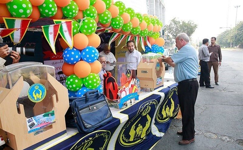 سمنانی‌ها به ادامه تحصیل ۶ هزار دانش‌آموز زیر پوشش کمیته امداد کمک کنند