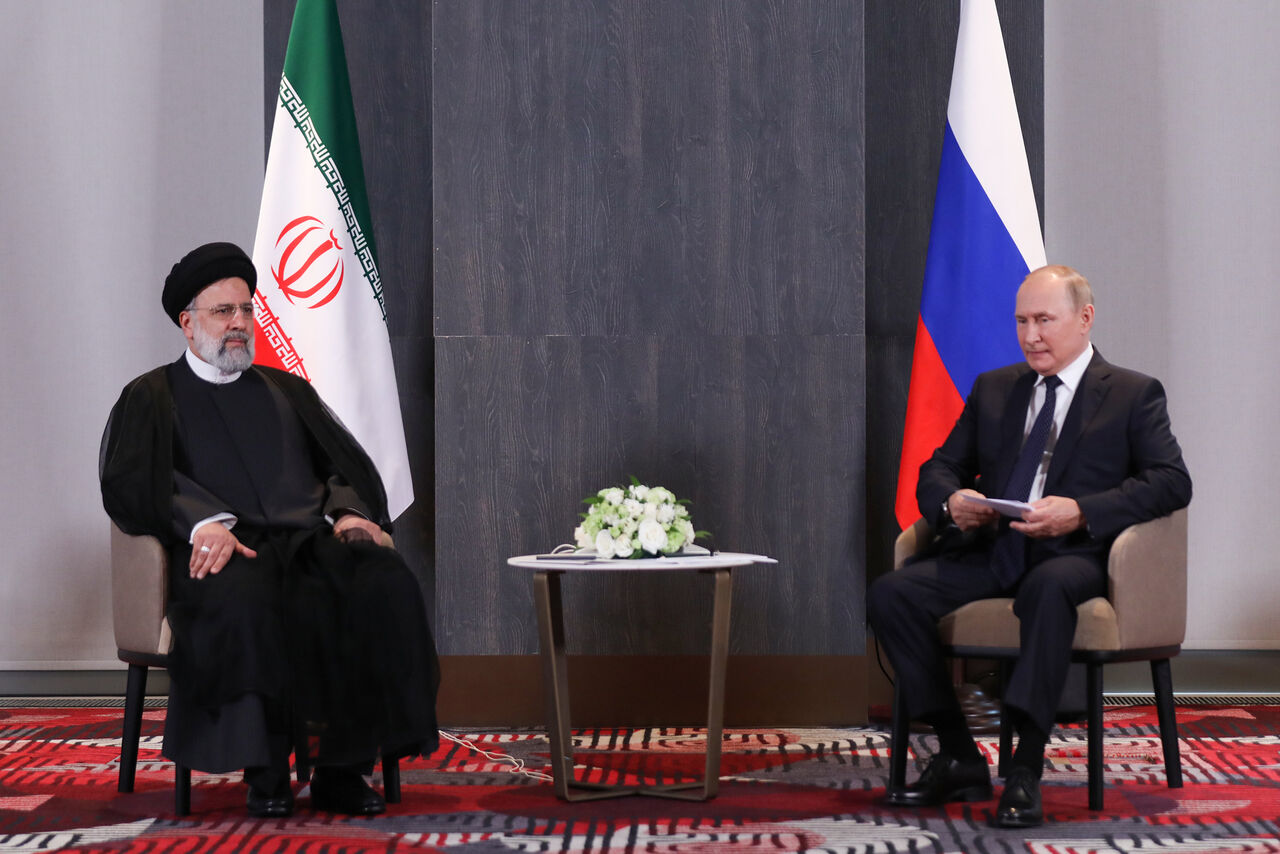 Раиси назвал экономическое сотрудничество Ирана и России выгодным для региона
