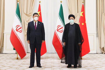 دیدار روسای جمهور ایران و چین در حاشیه اجلاس شانگهای