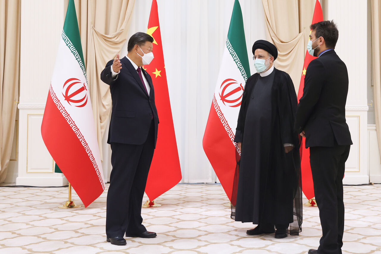 آیتالله رئیسی: جمهوری اسلامی ایران مقابل قلدری آمریکا کوتاه نخواهد آمد