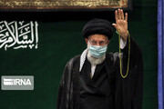 El Ayatolá Jamenei asiste a la ceremonia de luto del Arbain en Teherán