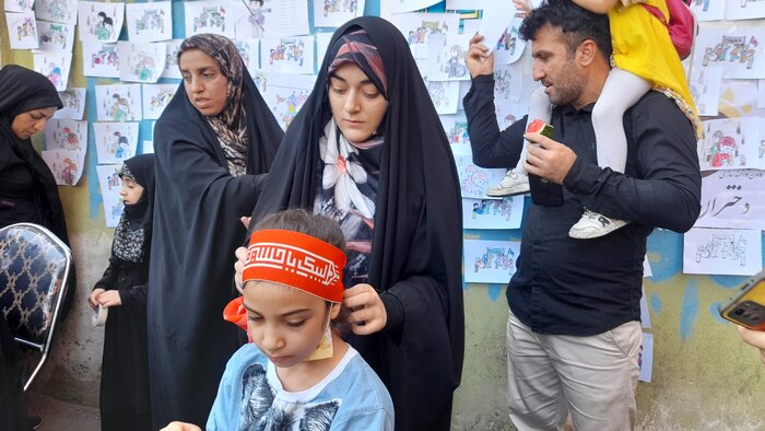 کودکان تهرانی در راهپیمایی اربعین عشق خود به امامحسین را به تصویر کشیدند