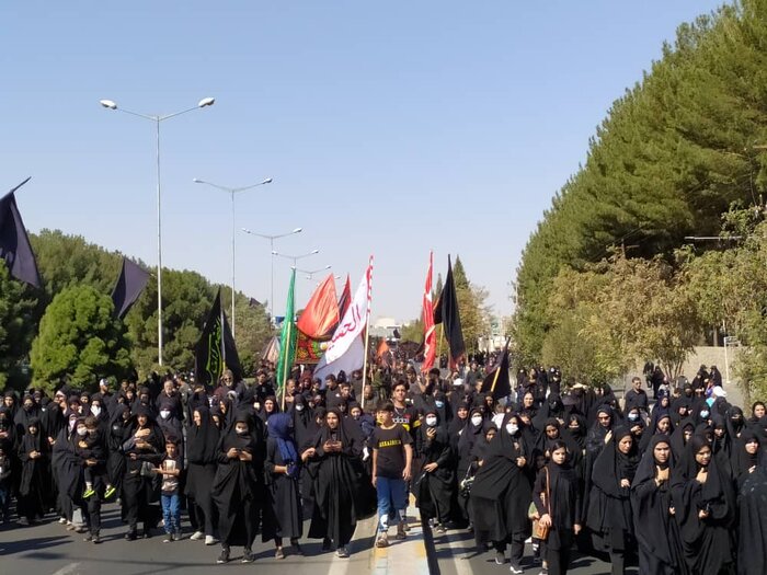 پیاده‌روی جاماندگان اربعین؛ فراخوانی عاشقانه به سوی حسین(ع)