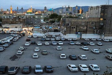 مدیرعالی حرم مطهر رضوی: مشکل کمبود پارکینگ زائران با بسیج موقت امکانات بر طرف نمی‌شود