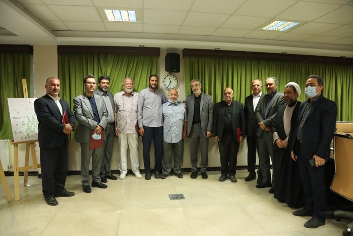 رونمایی از آلبوم «آوای سرخ هامون» و باز نشر «شهادتنامه عشاق»