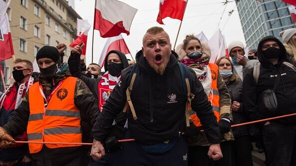 از ورود خودروهای ایرانی به آمریکای لاتین تا قربانی گرفتن وبا در سوریه