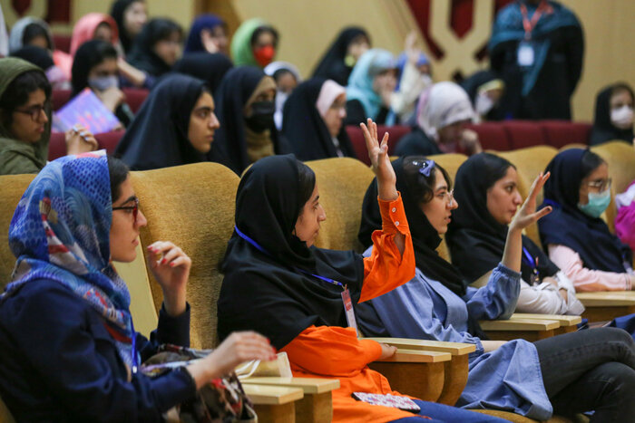 حضور سه نویسنده در آخرین روز «تهران به روایت دختران»/ نویسندگی یاد گرفتنی است؛ نه یاد دادنی