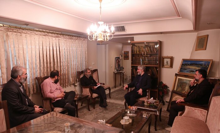 موسوی گرمارودی: شهریار بسیاری از اصطلاحات کوچه و بازار را وارد غزل کرد