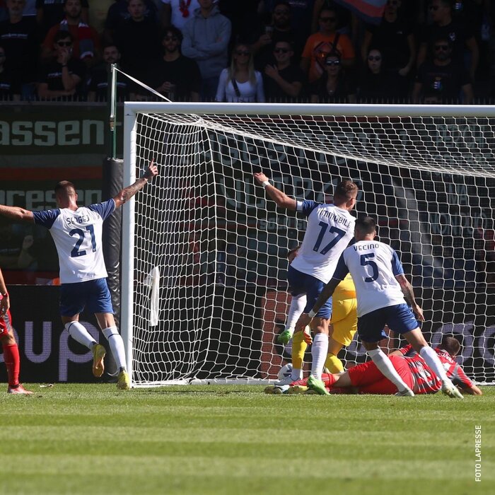 برد روحیهبخش لاتزیو و فیورنتینا در روز باخت یوونتوس به تیم قعرجدولی؛ آلگری در آستانه اخراج 2