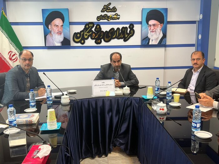 فرماندارتنکابن: تعامل نهادها لازمه اجرای مصوبات شورای ترافیک شهرستان است