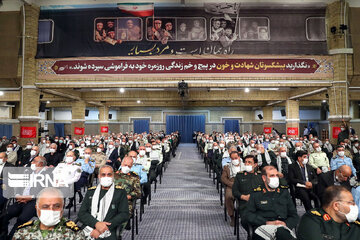 Rencontre des anciens combattants de la Défense Sacrée avec le Guide suprême de la Révolution Islamique