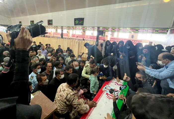 پیکر شهید مدافع امنیت در جیرفت تشییع شد