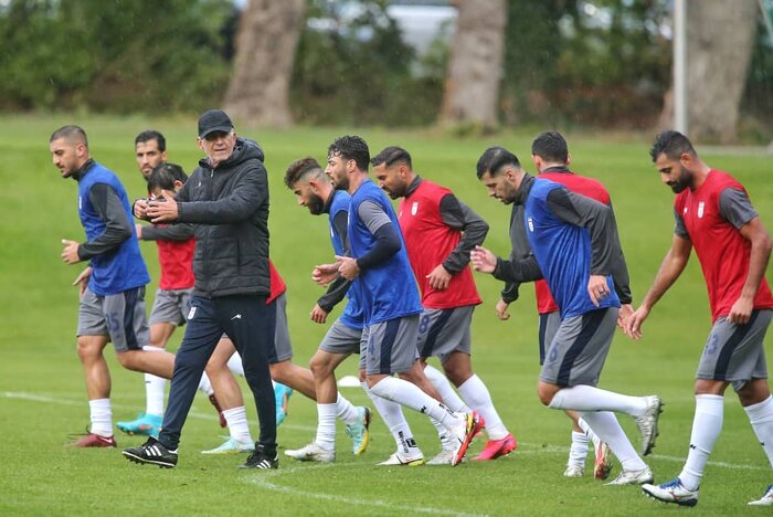 اقبالی:دلخوش به نتایج دیدارهای تدارکاتی نباشیم/ بهترین مربی دنیا هم تاکتیک دفاعی را برای ایران انتخاب میکند