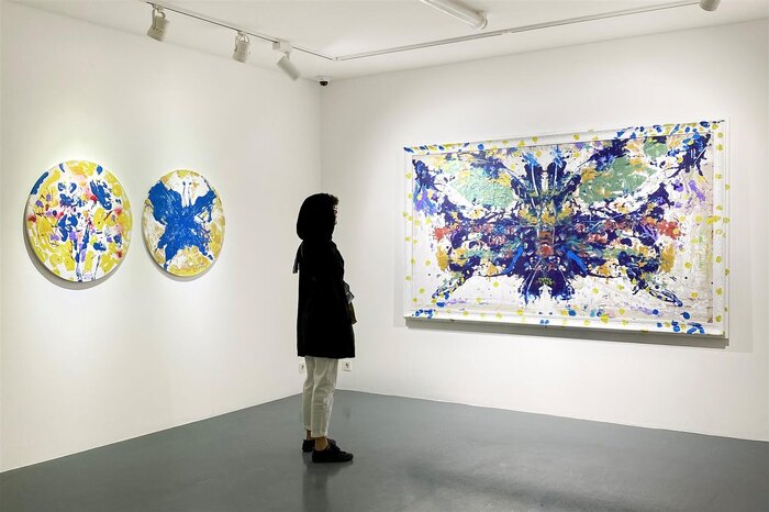 گالریگردی در آغاز فصل پاییز؛ تماشای «گلهای تنهایی» و «آواز رنگها»