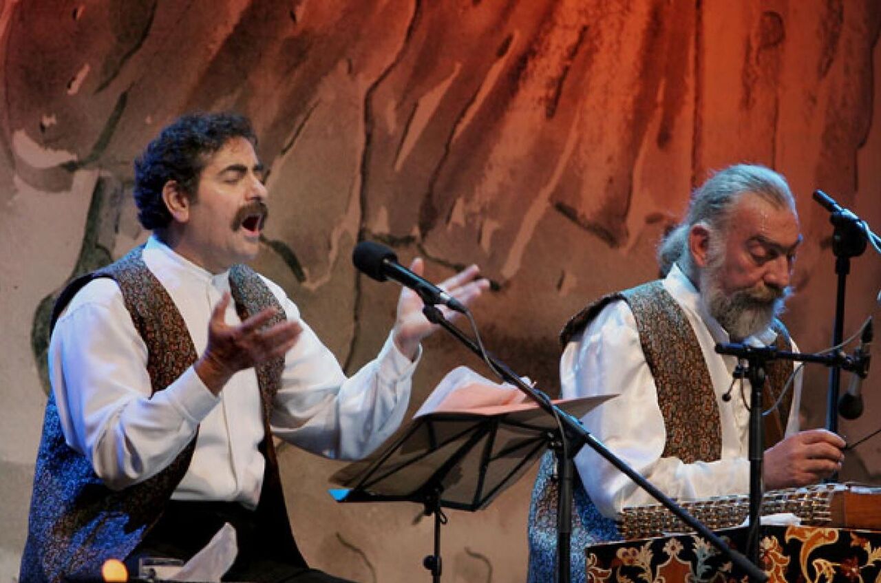 در غیاب سازهای ایرانی، جواب تهاجم فرهنگی را چطور میدهید؟/ روایت مشکاتیان از کوچهِ سازها در غیاب سازهای ایرانی، جواب تهاجم فرهنگی را چطور میدهید؟/ روایت مشکاتیان از کوچهِ سازها