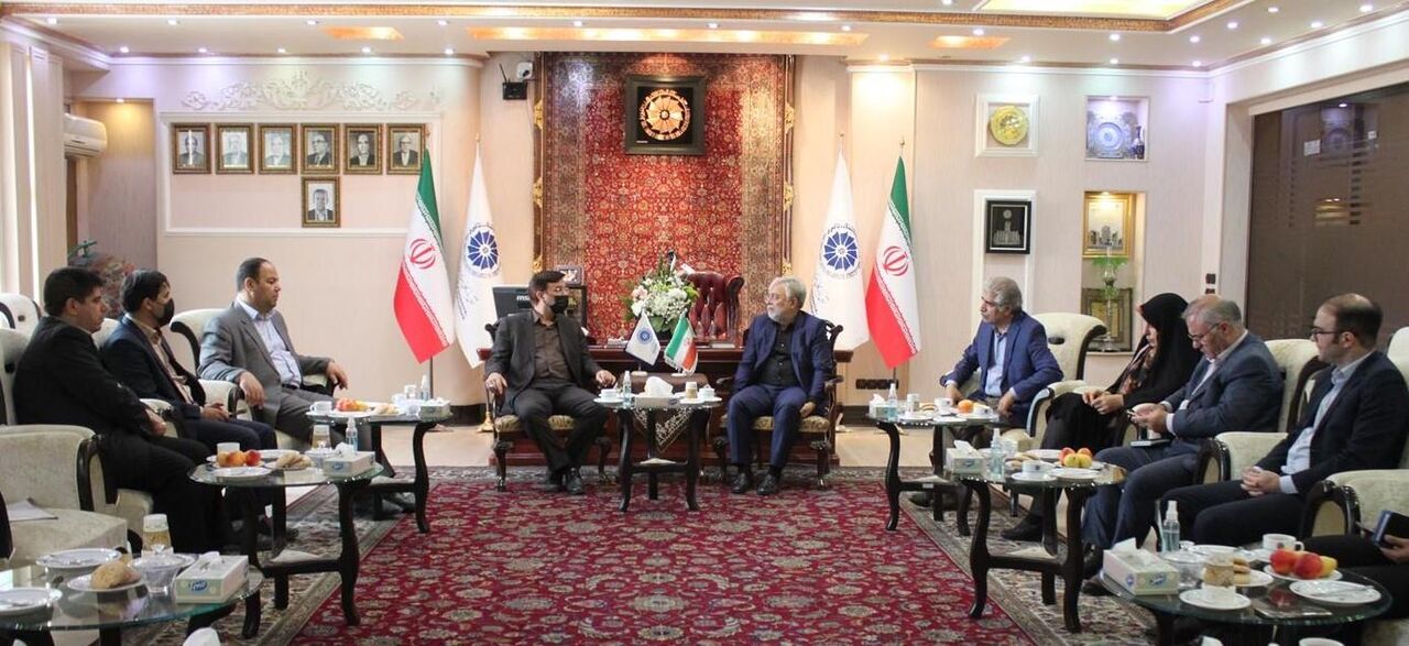رییس اتاق بازرگانی تبریز: منطقه آزاد ارس و جلفا باید از بن بست ترانزیتی خارج شود رییس اتاق بازرگانی تبریز: منطقه آزاد ارس و جلفا باید از بن بست ترانزیتی خارج شود