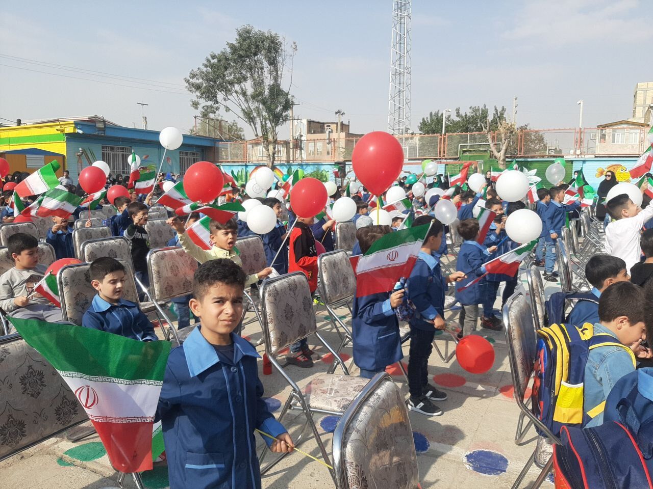  جشن شکوفه‌ها برای ۳۶ هزار دانش‌آموز کلاس اولی استان کرمانشاه برگزار شد