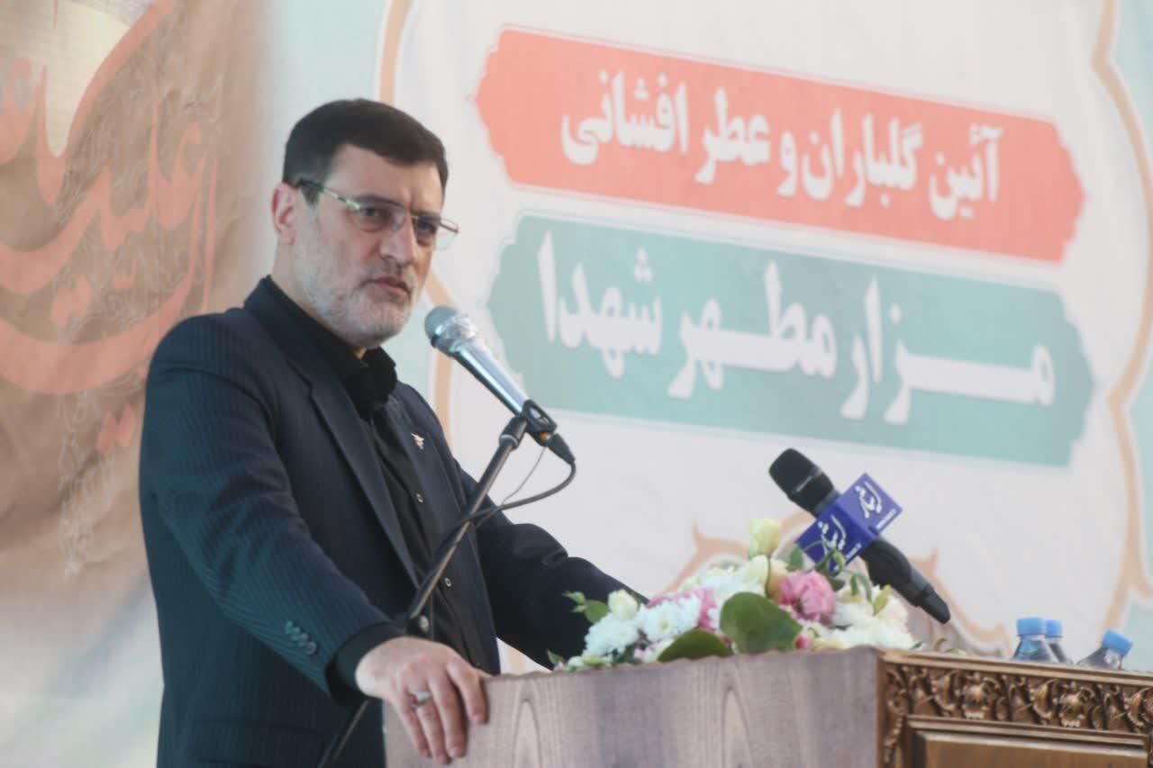 رئیس بنیاد شهید : شهدا روحیه آزادگی و مفهوم متعالی از زندگی را به مردم هدیه دادند